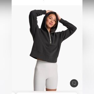 Vuori Black Hoodie Sweatshirt